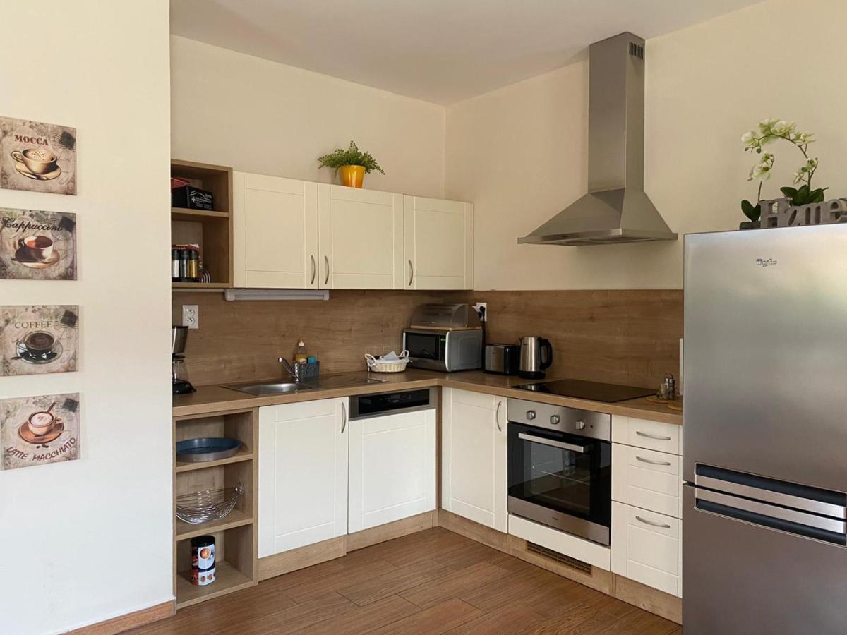 Kimy Home Mojmírovce Buitenkant foto