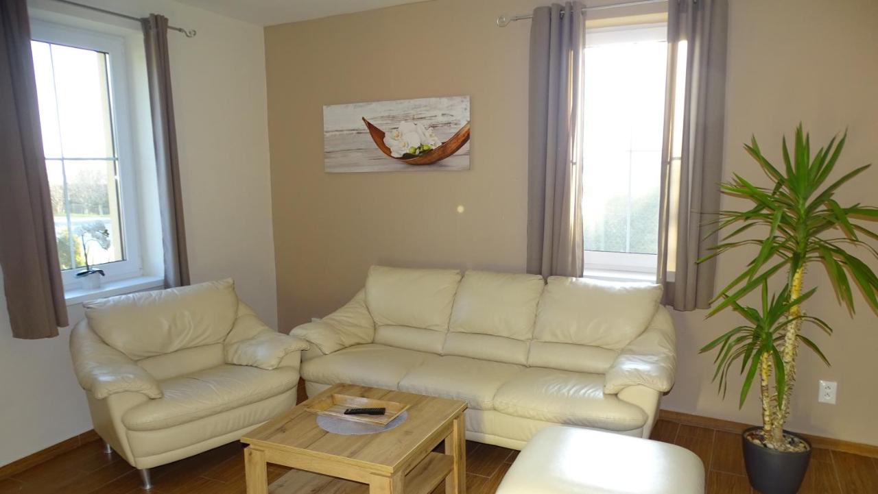 Kimy Home Mojmírovce Buitenkant foto