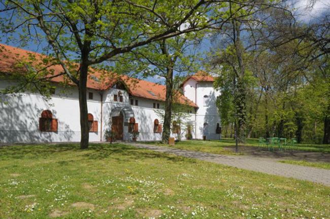 Kimy Home Mojmírovce Buitenkant foto